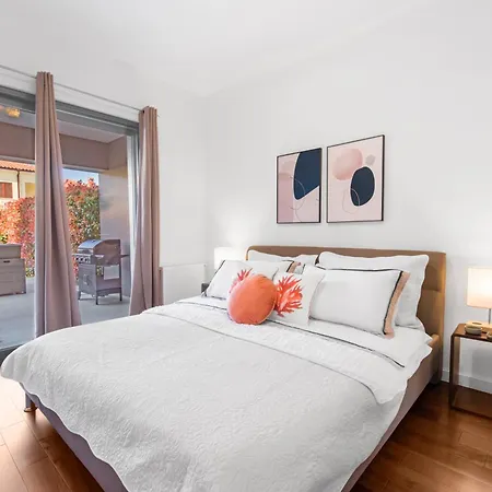 Ground Floor With 1 Bedroom , Big Terrace With Garden And Bbq Porec