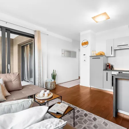 Ground Floor With 1 Bedroom , Big Terrace With Garden And Bbq * Poreč